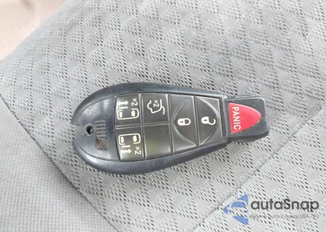 2010 Chrysler Town & Country Touring z USA, uszkodzony, nr VIN 2A4RR5D11AR315761